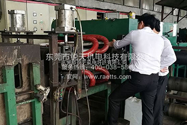 �~�����P���ϴ������L������ϵ�y