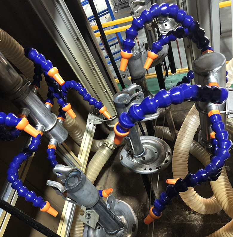 ֩�����L��