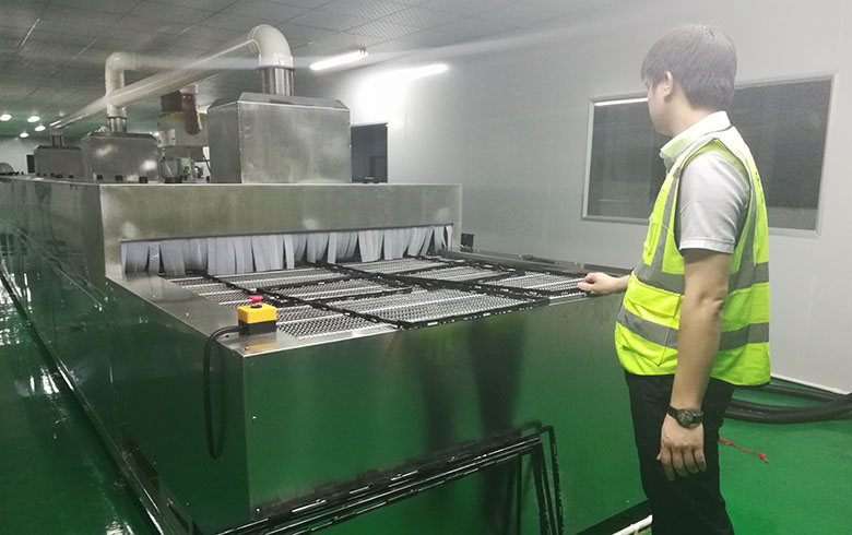 NG�ʘ��L�C��͑������ѽ�Q�ҕ�C�z�򴵸�